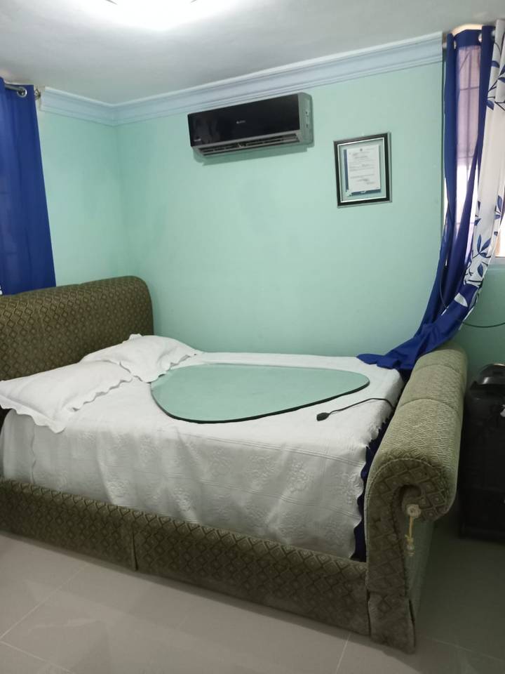 Casa de dos Niveles en Ciudad Satelite Santo Domingo Oeste