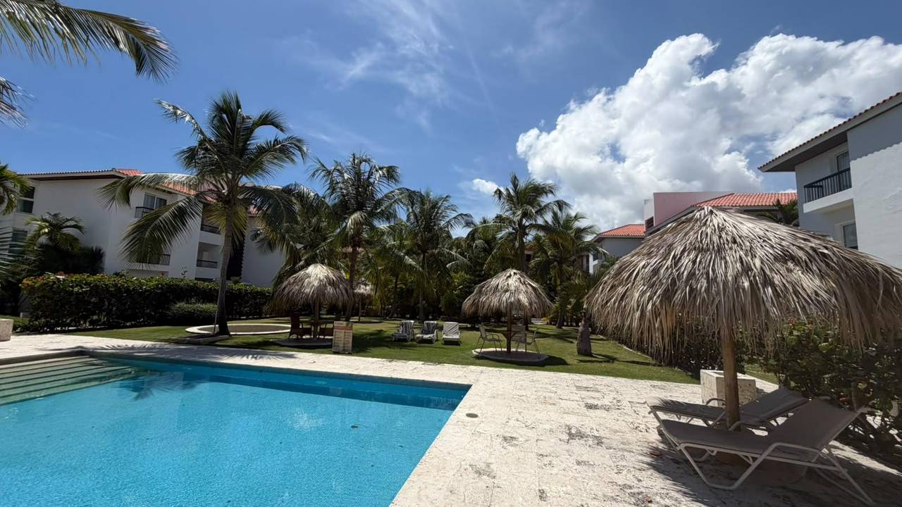 Apartamento en White Sands, Punta Cana, con jacuzzi privado, acceso a la playa, piscina y excelente ubicación en Bávaro.
