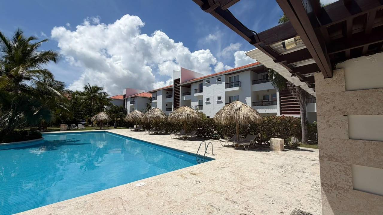 Apartamento en White Sands, Punta Cana, con jacuzzi privado, acceso a la playa, piscina y excelente ubicación en Bávaro.