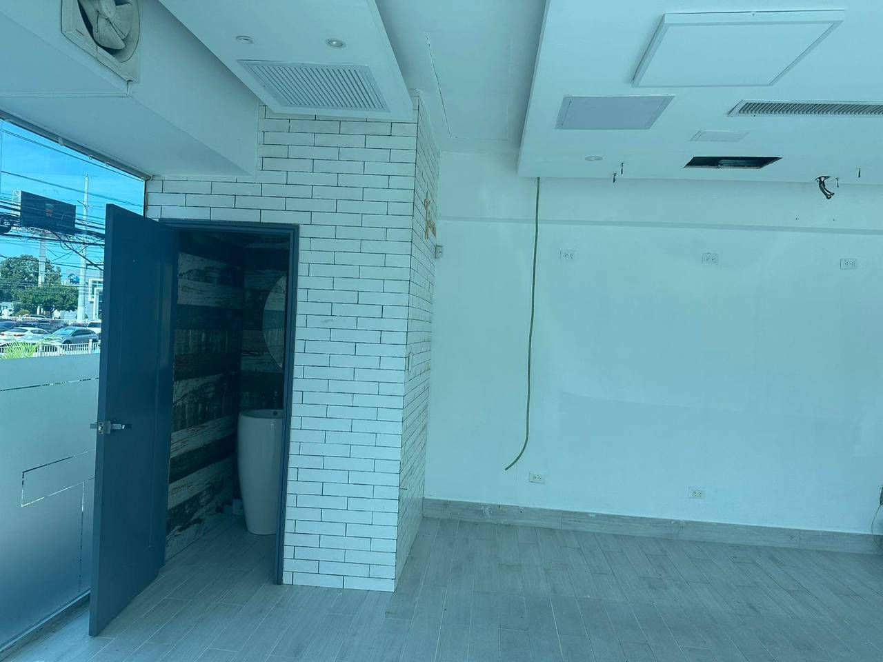 Locales Comerciales en alquiler en Santo Domingo D.N., 41 m²