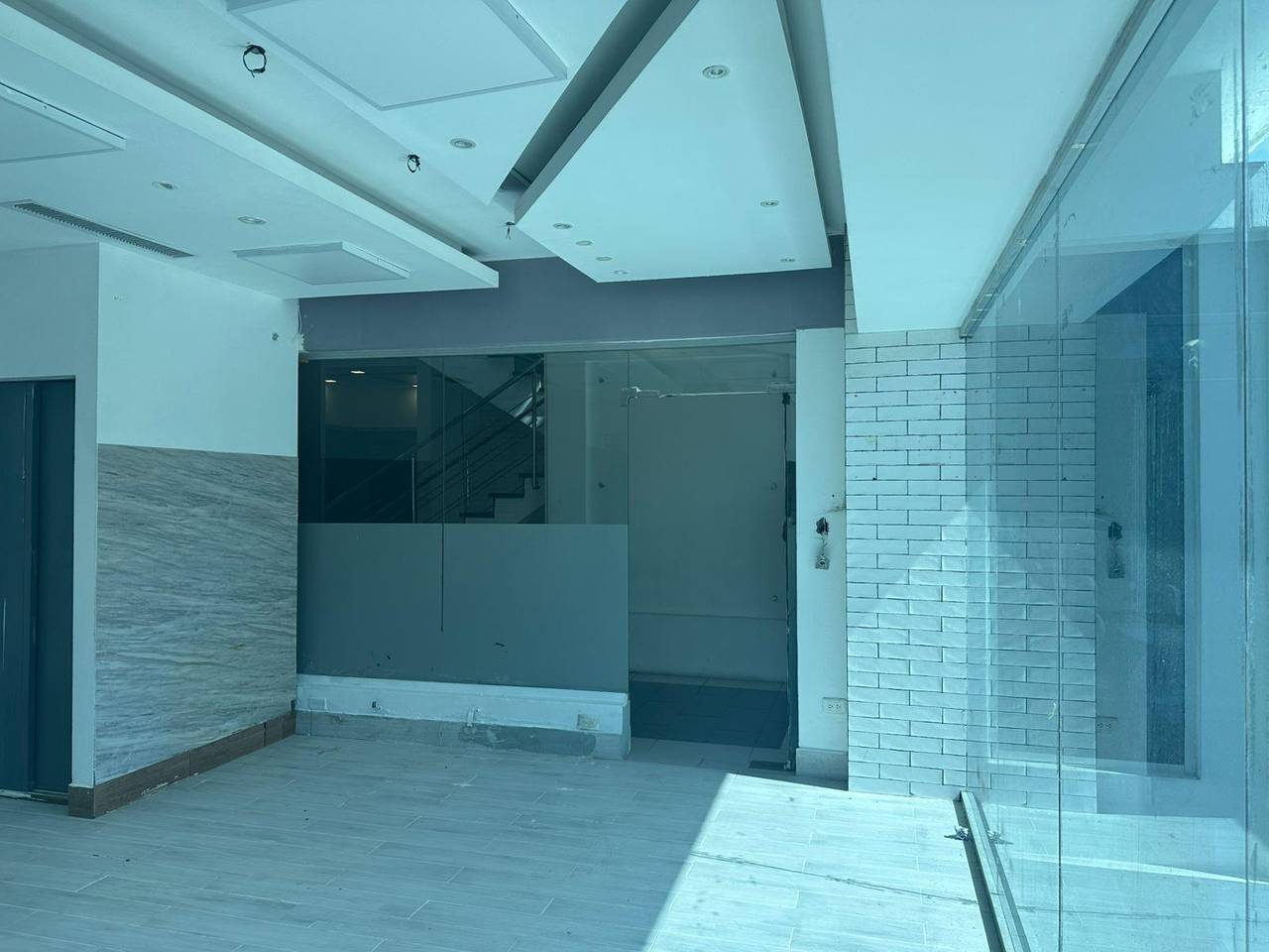Locales Comerciales en alquiler en Santo Domingo D.N., 41 m²