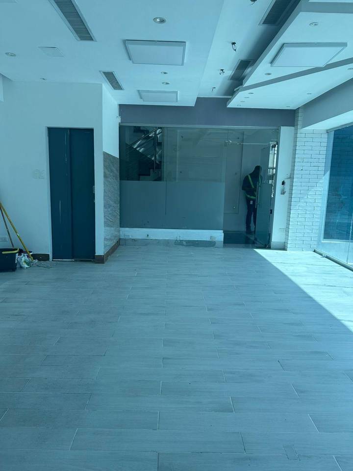 Locales Comerciales en alquiler en Santo Domingo D.N., 41 m²