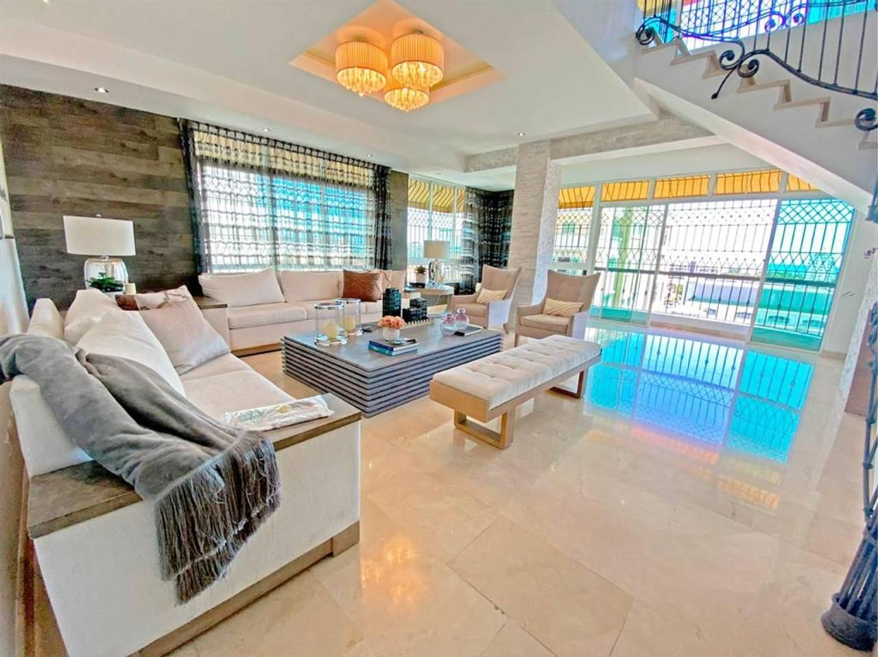 Lujoso penthouse en venta en Bella Vista Sur