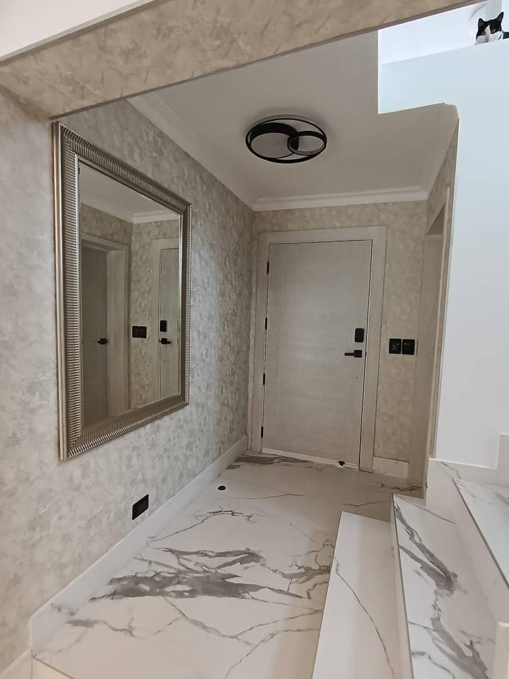 Venta de casa de 2 niveles, 3 habitaciones y 5 baños lista para vivir en Las Praderas, Santo Domingo
