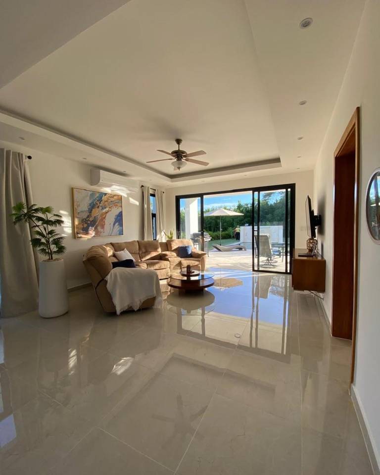 Venta villa amueblada con 4 habitaciones en Playa Nueva Romana