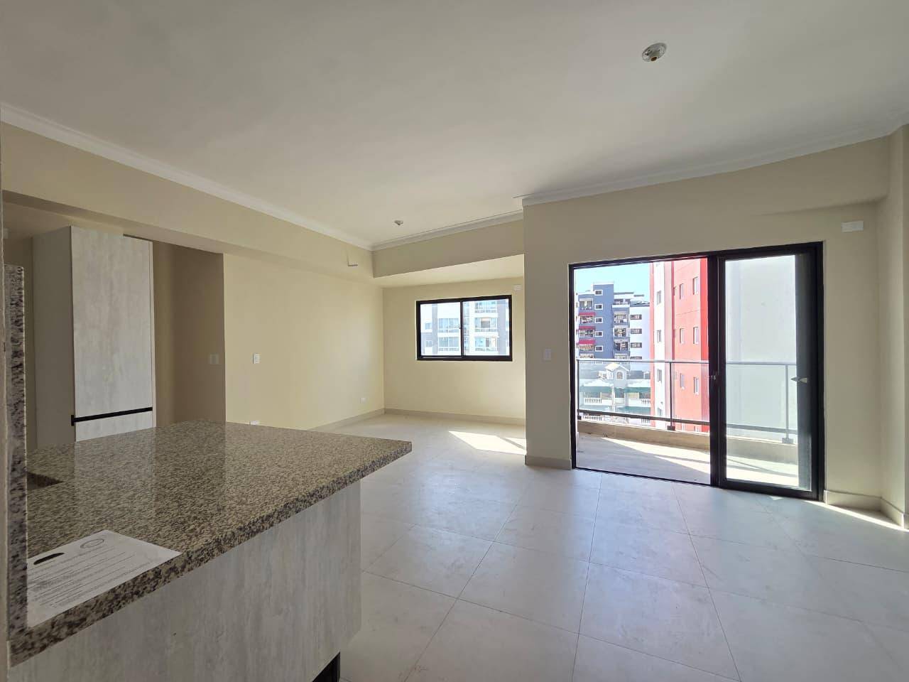 SELLING APARTMENT IN EVARISTO MORALES BRAND NEW. 4