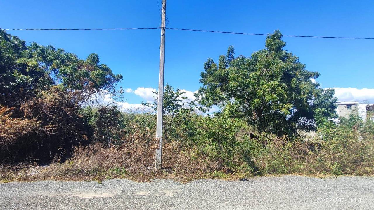 Venta de terreno de 300mts² en Cabamar ideal para construcción de villa cerca de la playa.