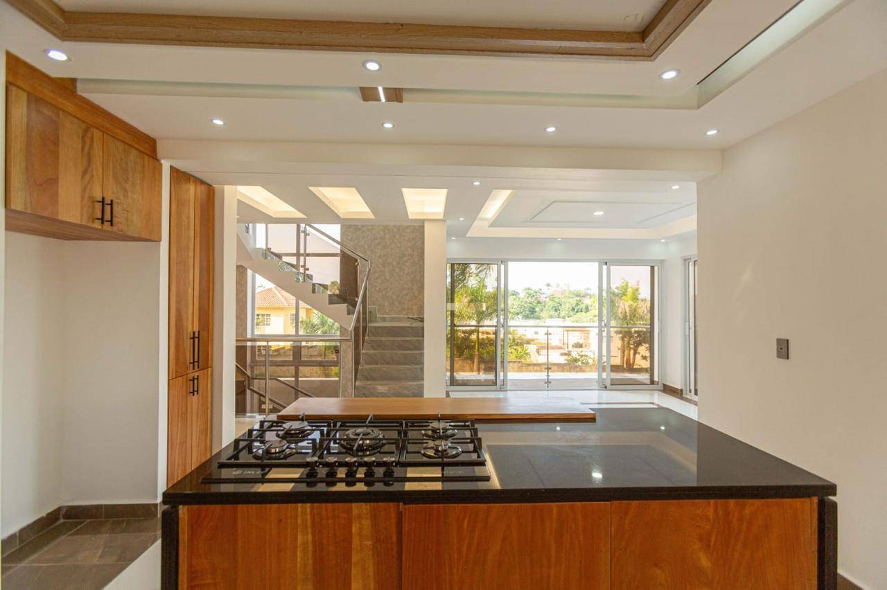 Casa hermosa (vistas al mar y montaña) en venta, Puerto Plata RD