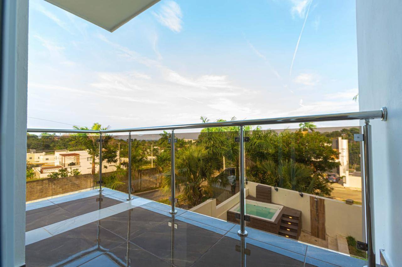 Casa hermosa (vistas al mar y montaña) en venta, Puerto Plata RD