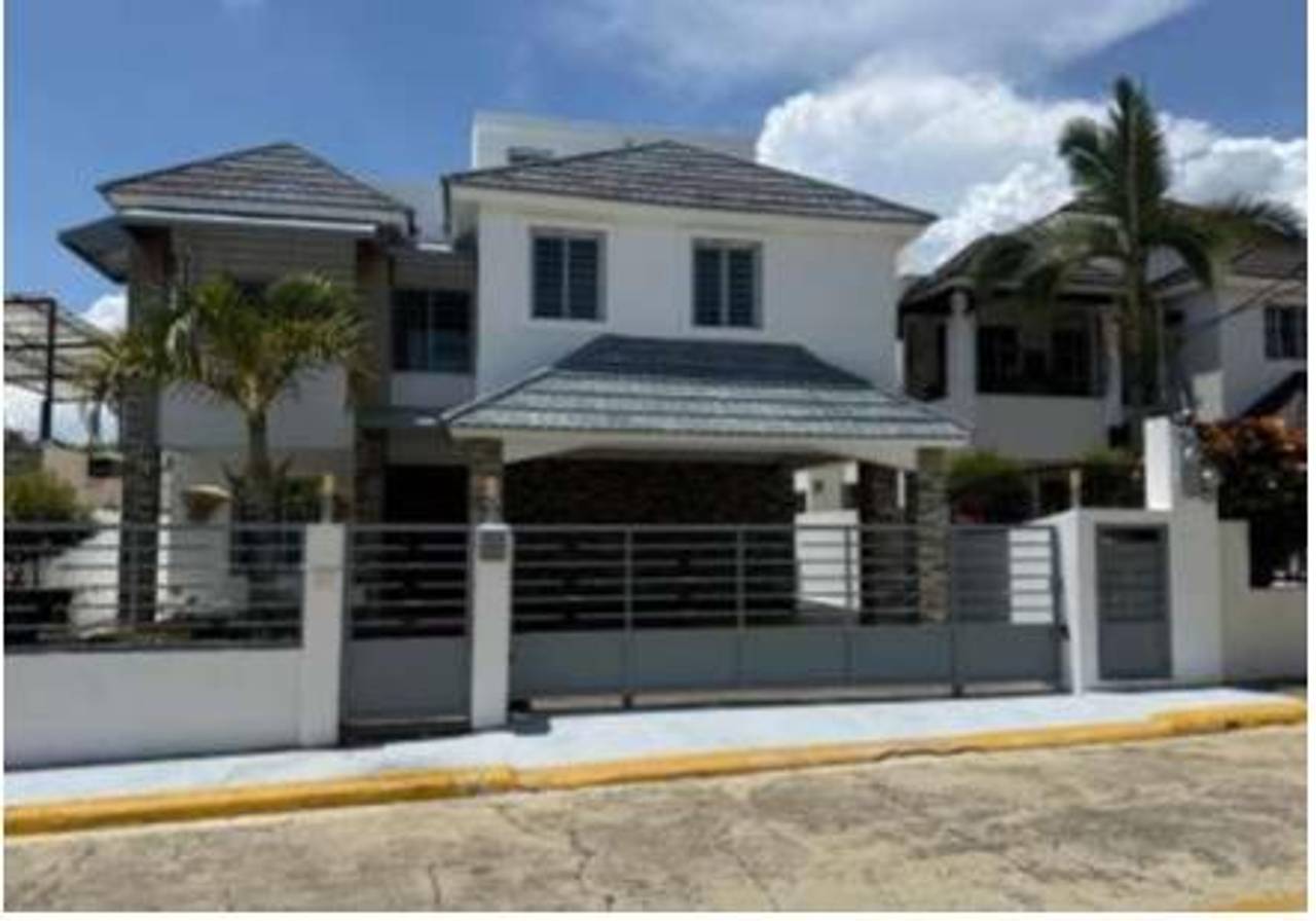 Casas en venta en Santiago, 313 m²