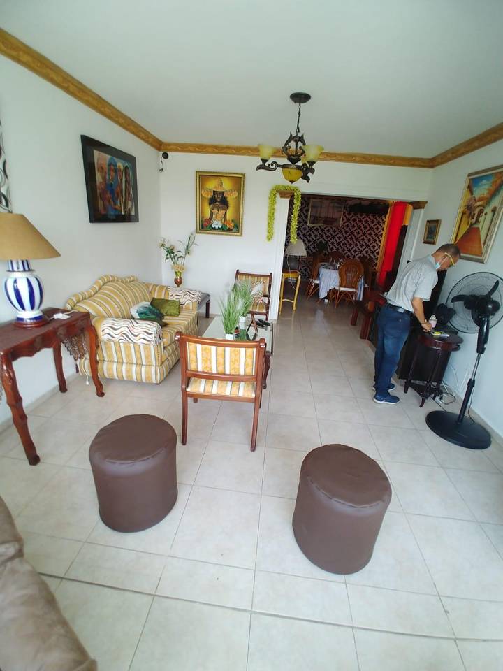 Apartamento Clasico Amueblado en Alquiler en El Vergel
