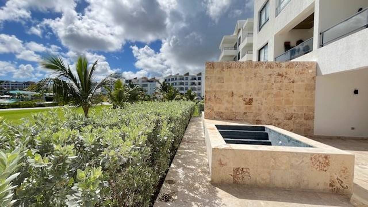 Venta de apartamento listo para renta en THE BEACH down town punta cana