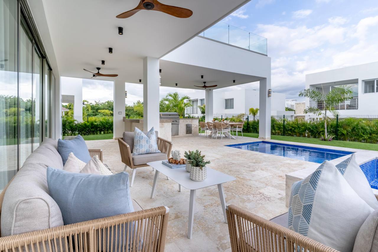 VILLA DE LUJO EN VENTA- EN PLAYA NUEVA ROMANA DE 3 HABITACIONES.