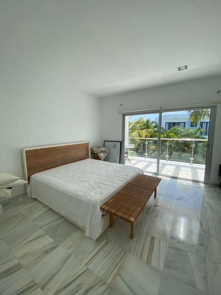 En venta hermosa Villa con piscina en Playa Nueva Romana