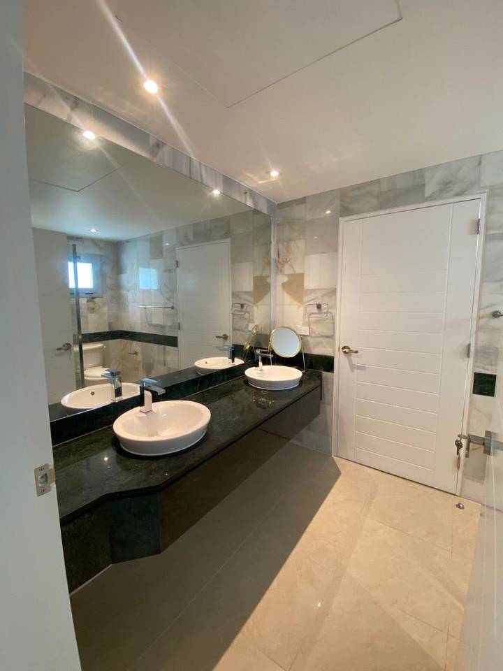 En venta hermosa Villa con piscina en Playa Nueva Romana