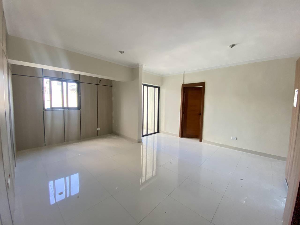 Apartamento en Venta en Serrallés Nuevo a Pasos del Parque y prox a Agora Mall