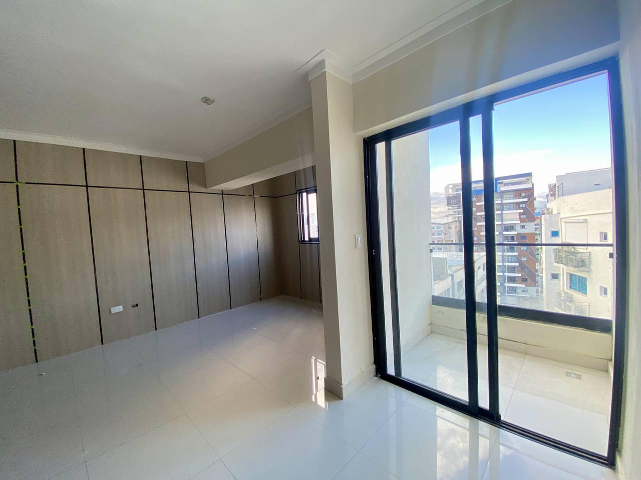 Apartamento en Venta en Serrallés Nuevo a Pasos del Parque y prox a Agora Mall