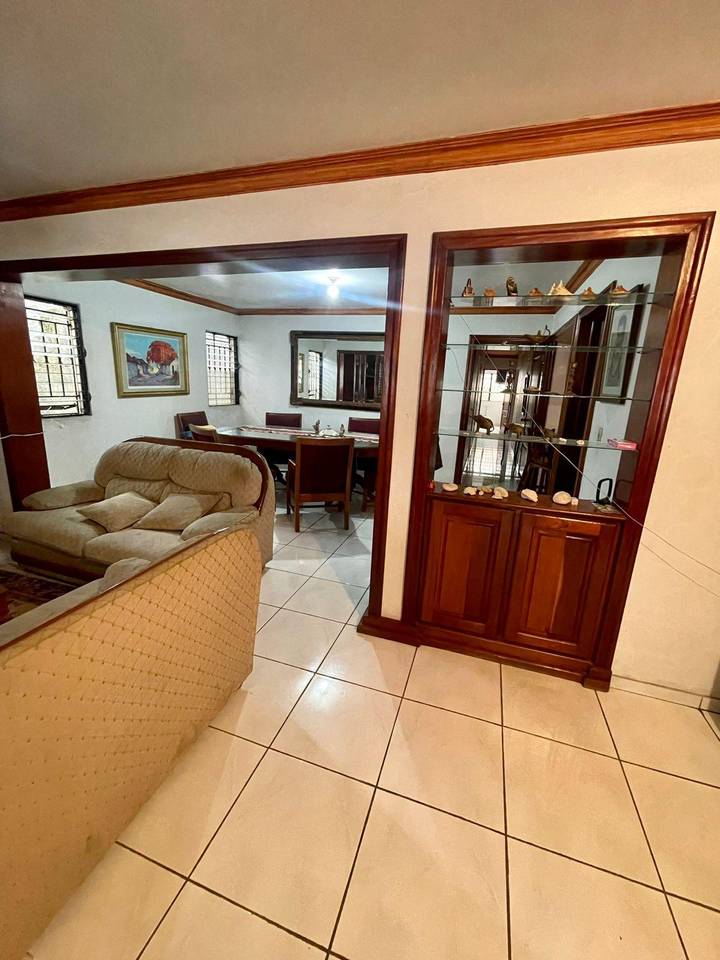 Selling Apartment in Los Cacicazgos 3