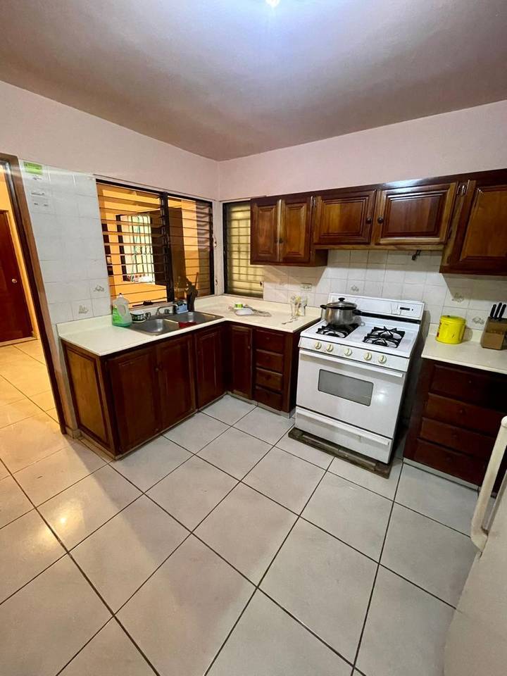 Selling Apartment in Los Cacicazgos 5
