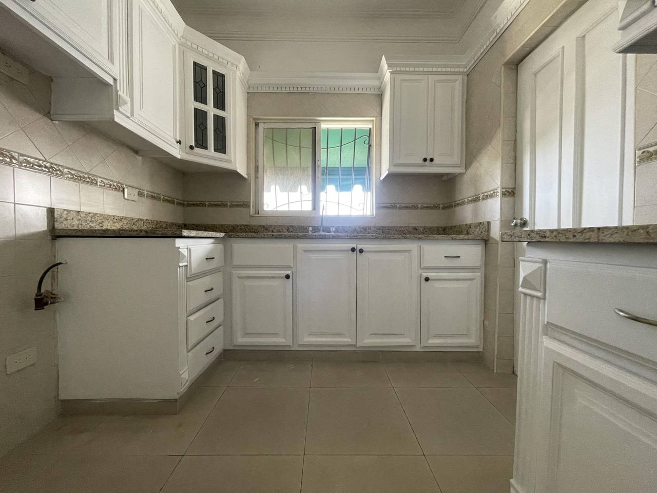 Penthouse in Los Cacicazgos, Santo Domingo - 4 Bedrooms 2