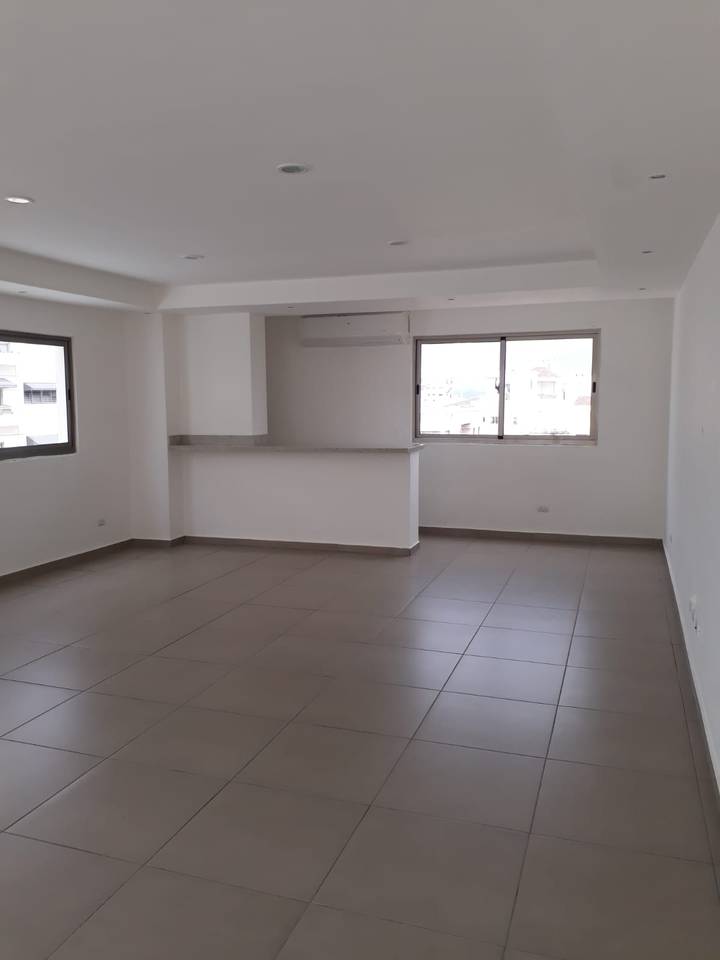 Apartamento Amueblado En Alquiler En Prestigioso Sector De Santo Domingo.