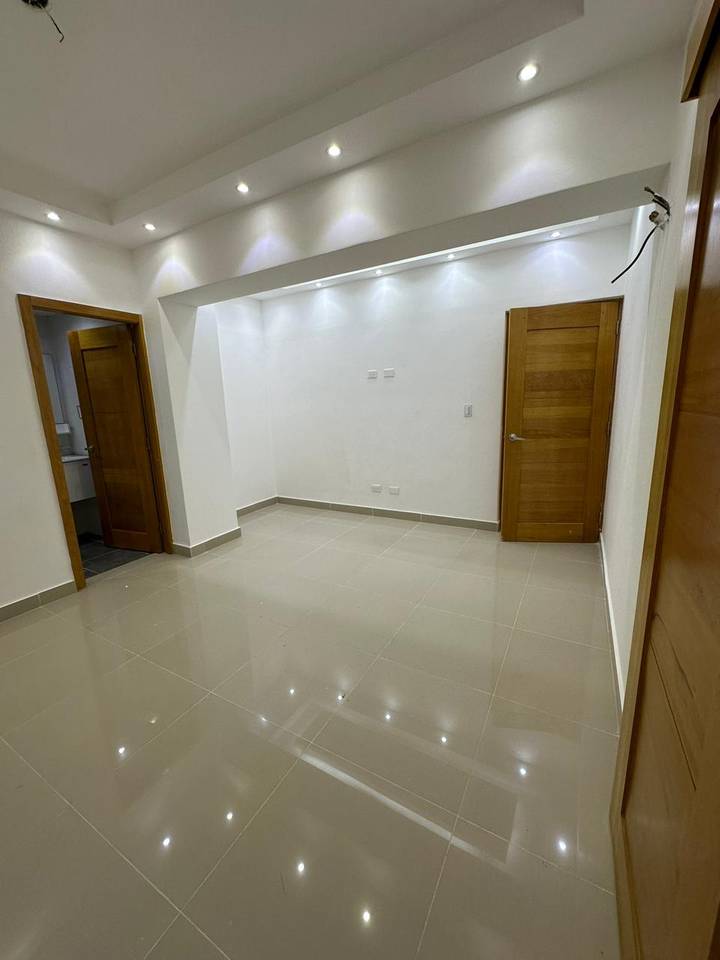 Apartamento en Alquiler en Los Restauradores, Distrito Nacional.