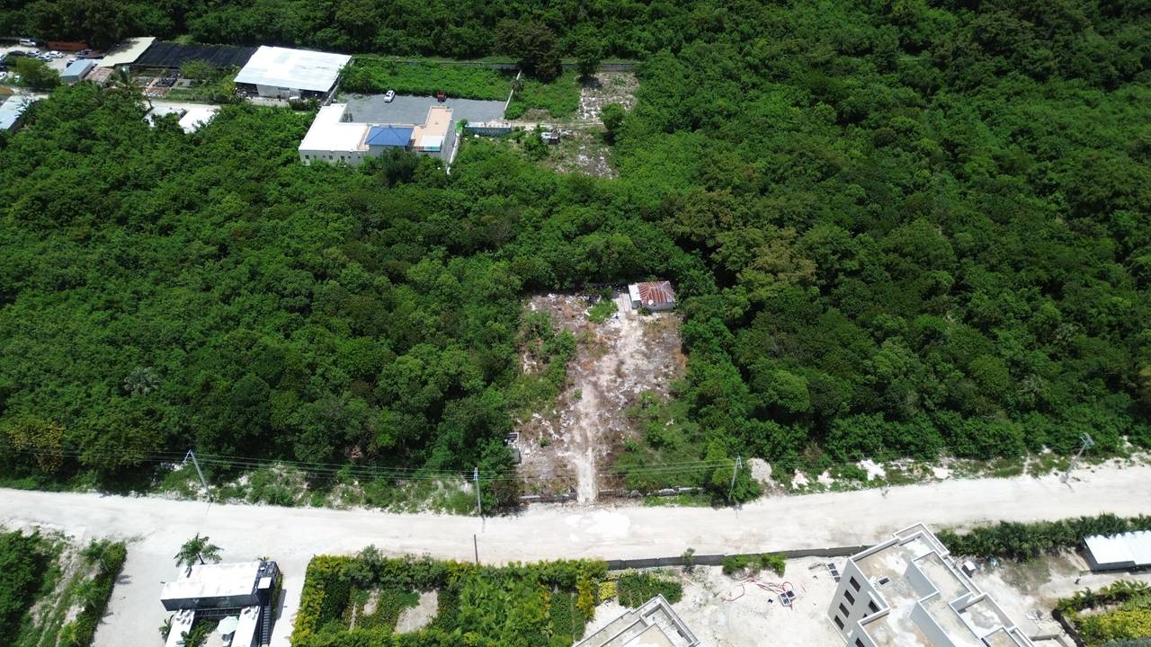 FOR SALE - Land 2,030 m2 - Near Av. Barceló 2