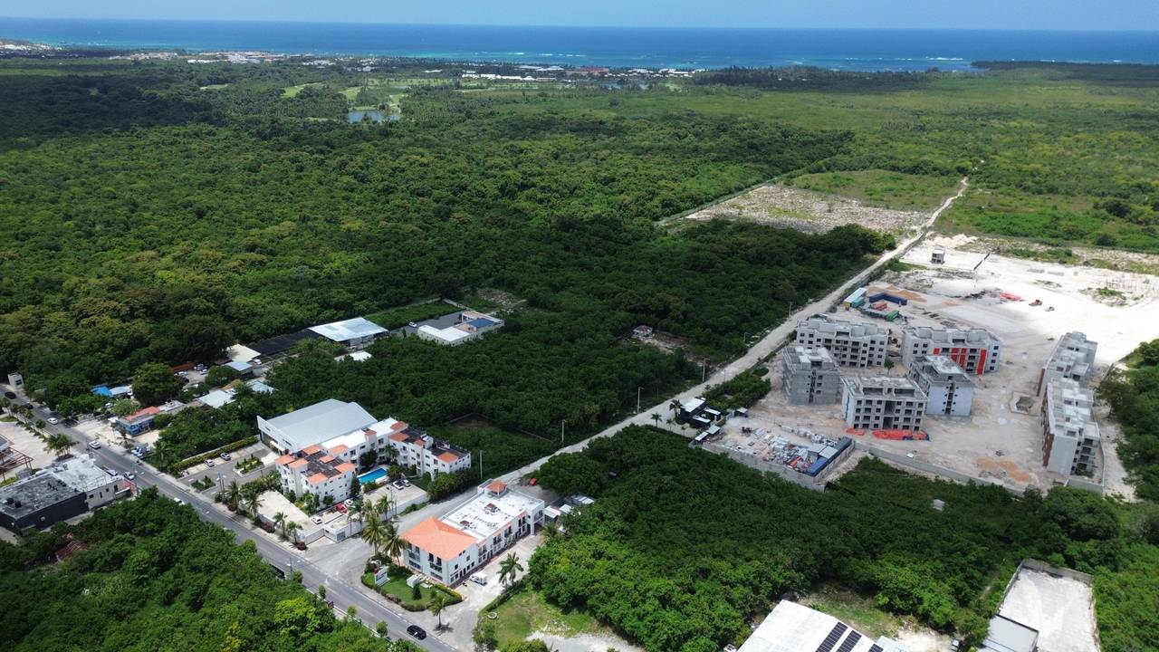 FOR SALE - Land 2,030 m2 - Near Av. Barceló 4