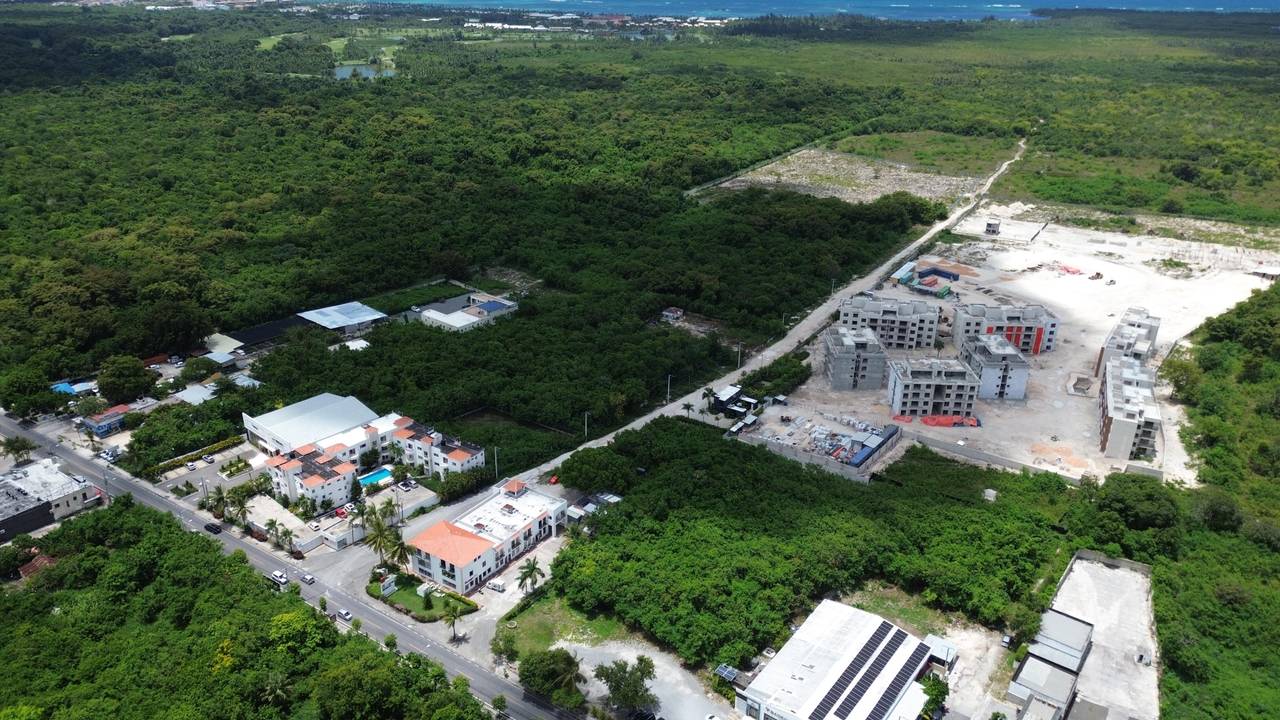 FOR SALE - Land 2,030 m2 - Near Av. Barceló 5