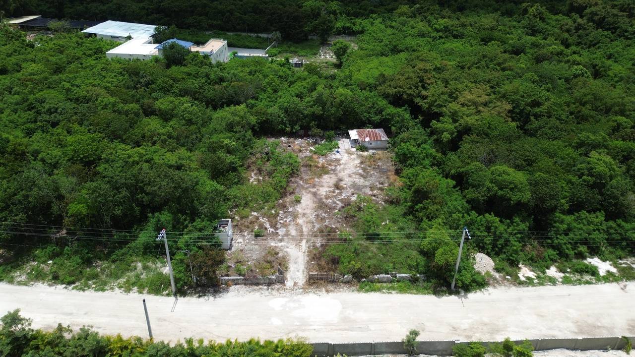 FOR SALE - Land 2,030 m2 - Near Av. Barceló