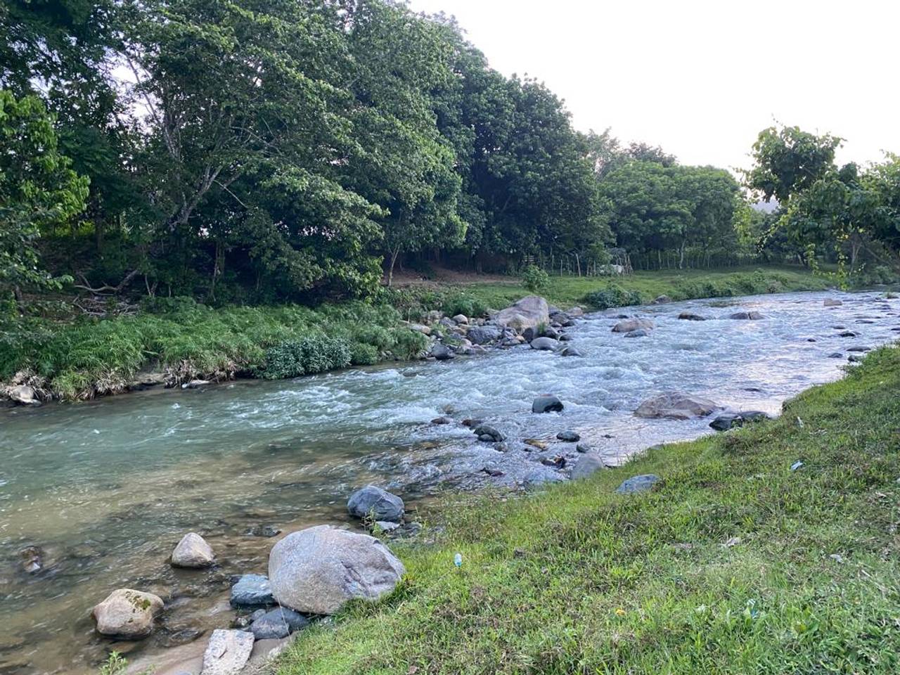 Venta de Solar con río en Jarabacoa