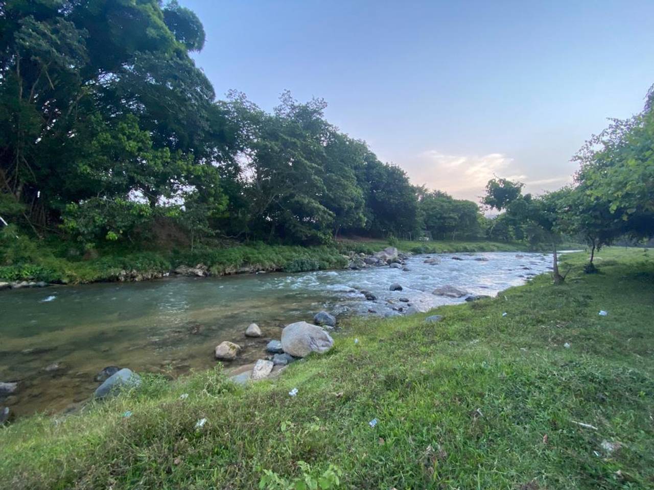 Venta de Solar con río en Jarabacoa