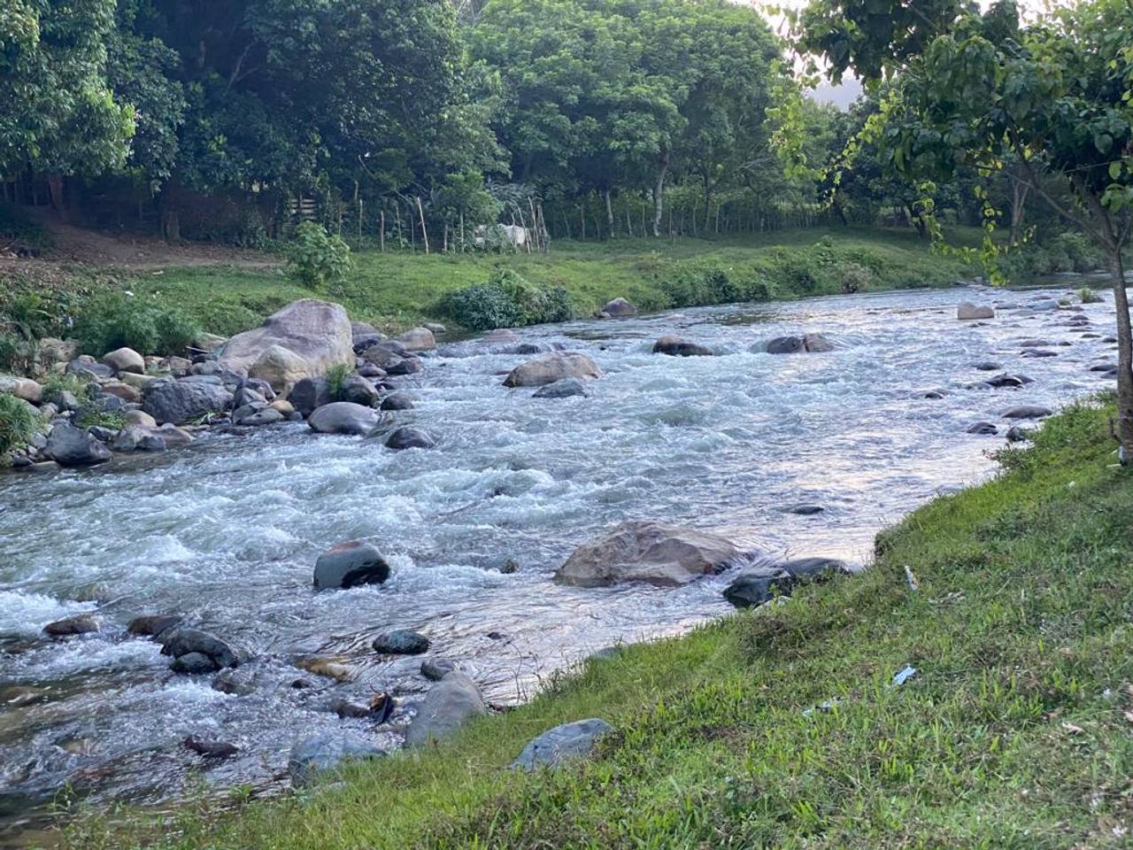 Venta de Solar con río en Jarabacoa