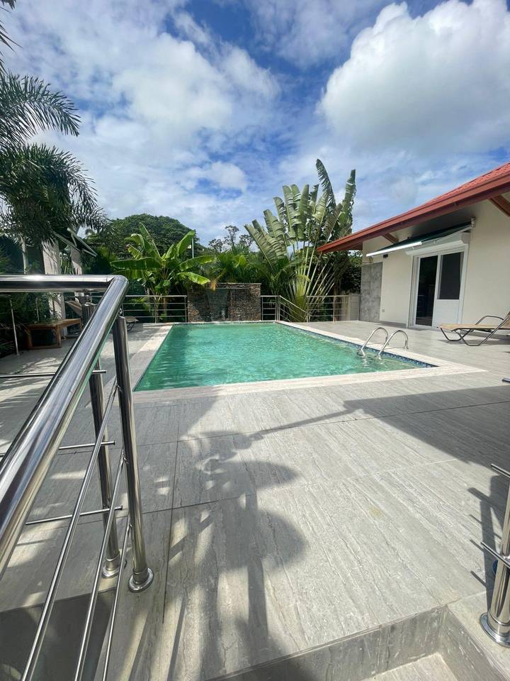 HERMOSA VILLA EN VENTA EN EL LIMON