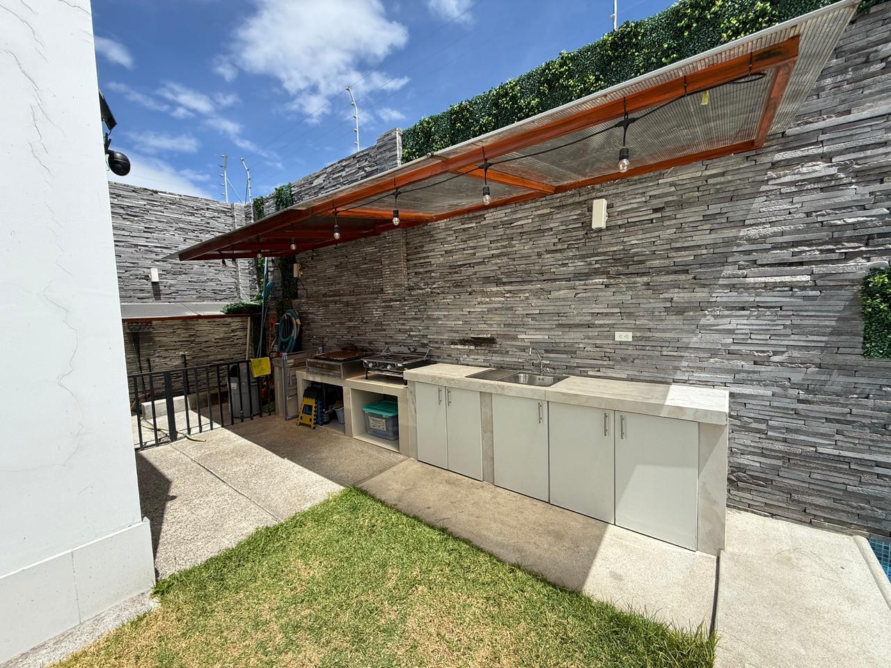 Casa for rent in Pichincha | Quito | Puembo, CASA EN RENTA PUEMBO, 490 m²