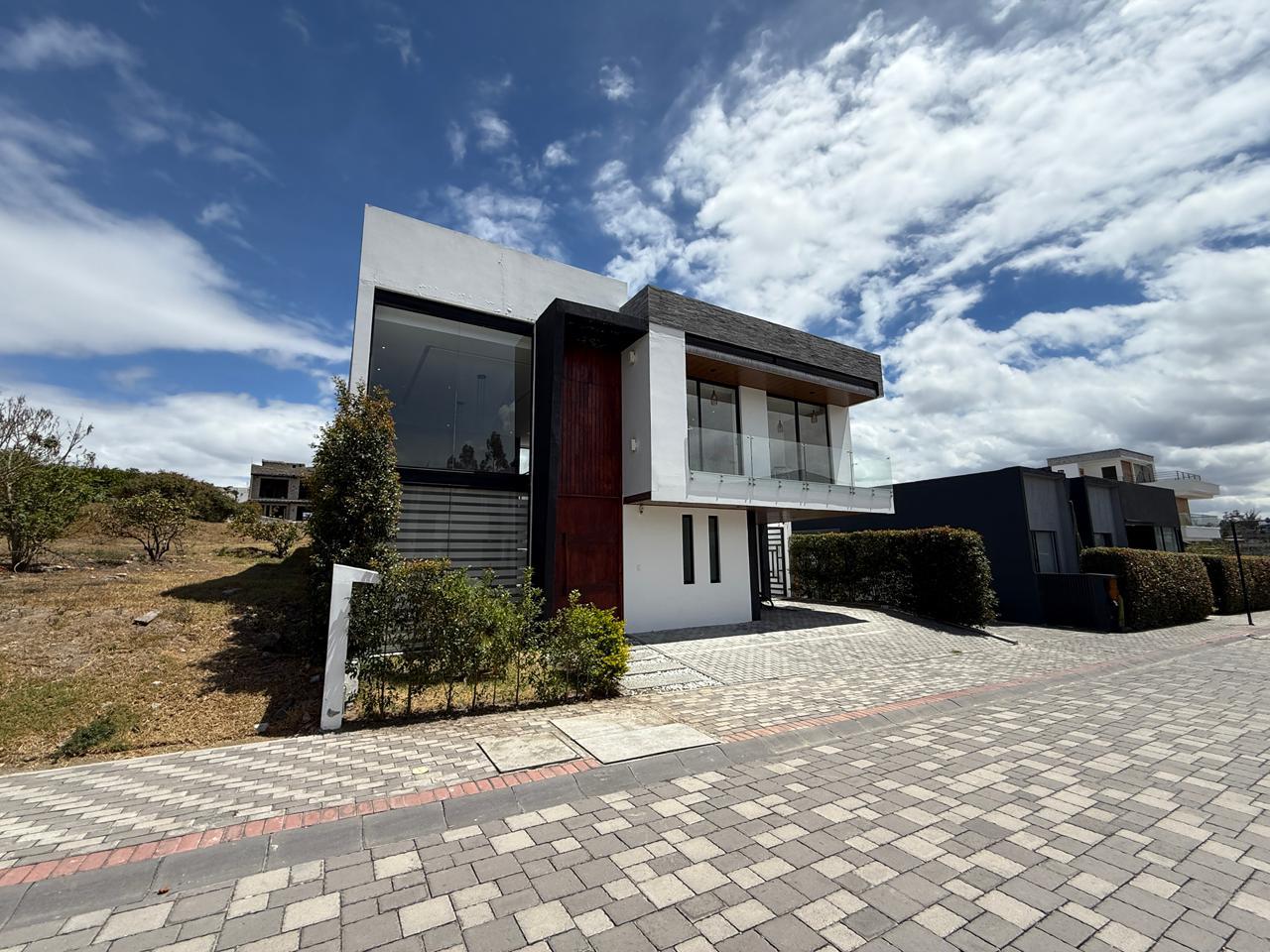 Casa for rent in Pichincha | Quito | Puembo, CASA EN RENTA PUEMBO, 490 m²