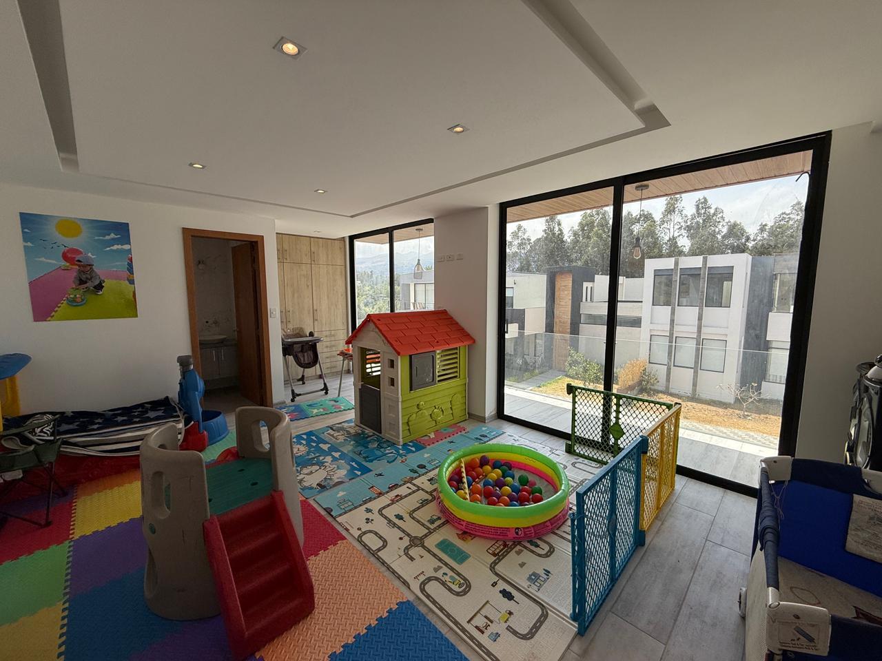 Casa for rent in Pichincha | Quito | Puembo, CASA EN RENTA PUEMBO, 490 m²