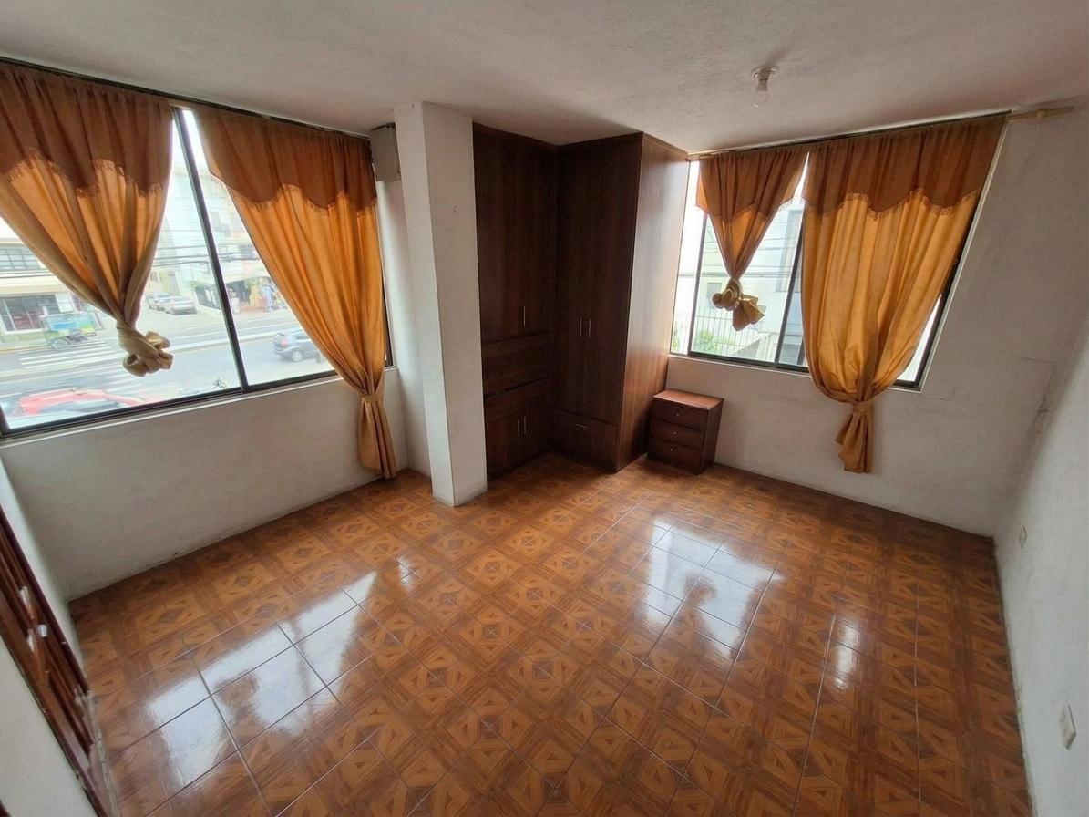 Local en alquiler en Pichincha | Quito | Carapungo, Av. Padre Luis Vaccari - Entrada a Carapungo, 180 m²