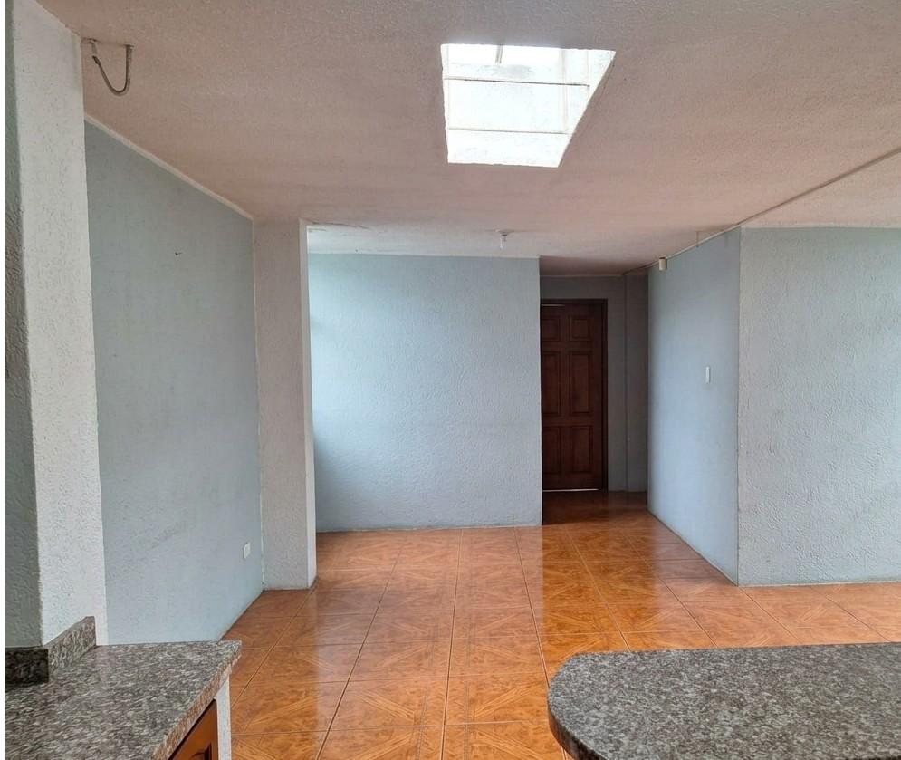 Local en alquiler en Pichincha | Quito | Carapungo, Av. Padre Luis Vaccari - Entrada a Carapungo, 180 m²