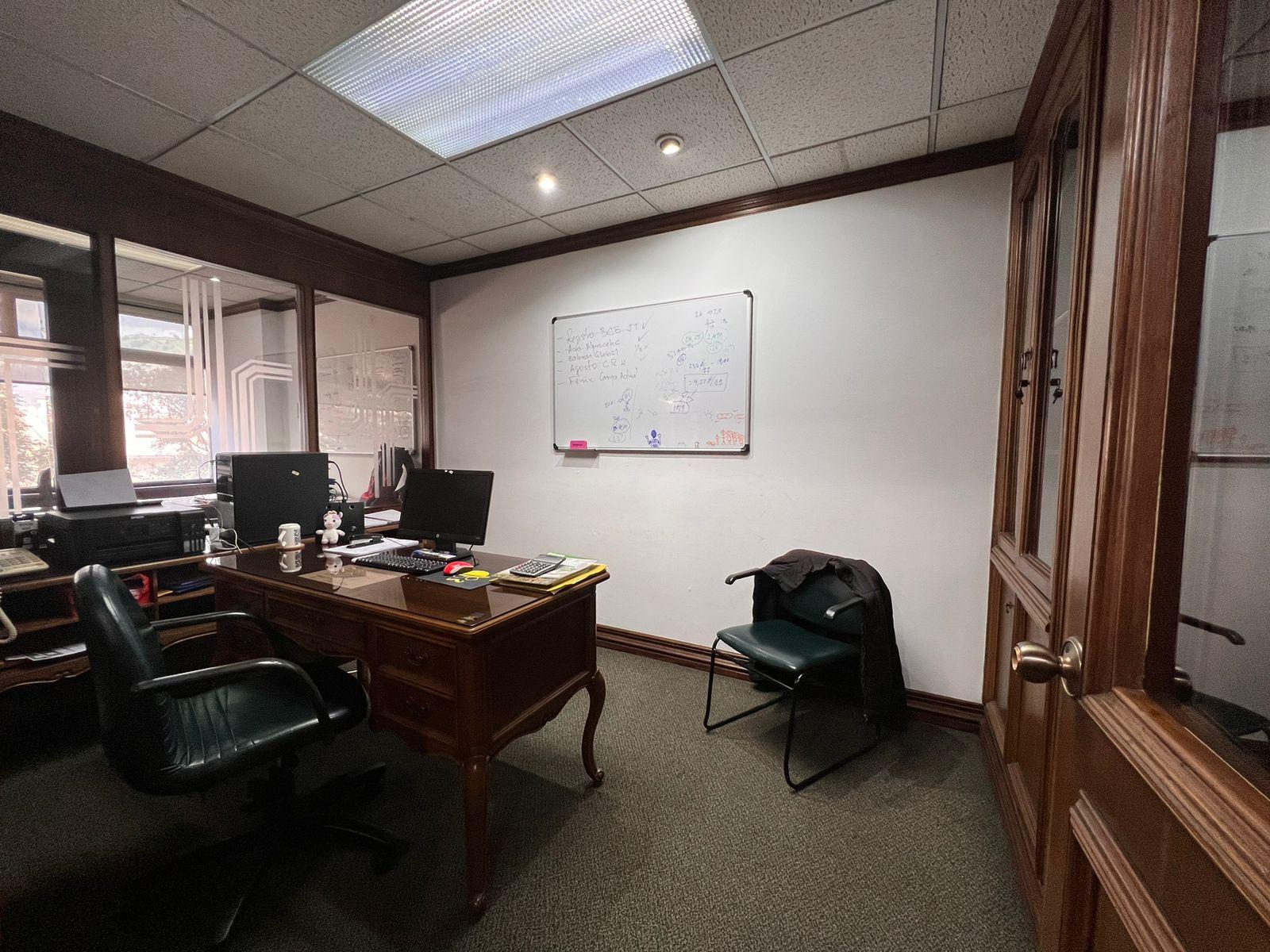 Oficina for rent in Pichincha | Quito | La Carolina, Av. República., 120 m²