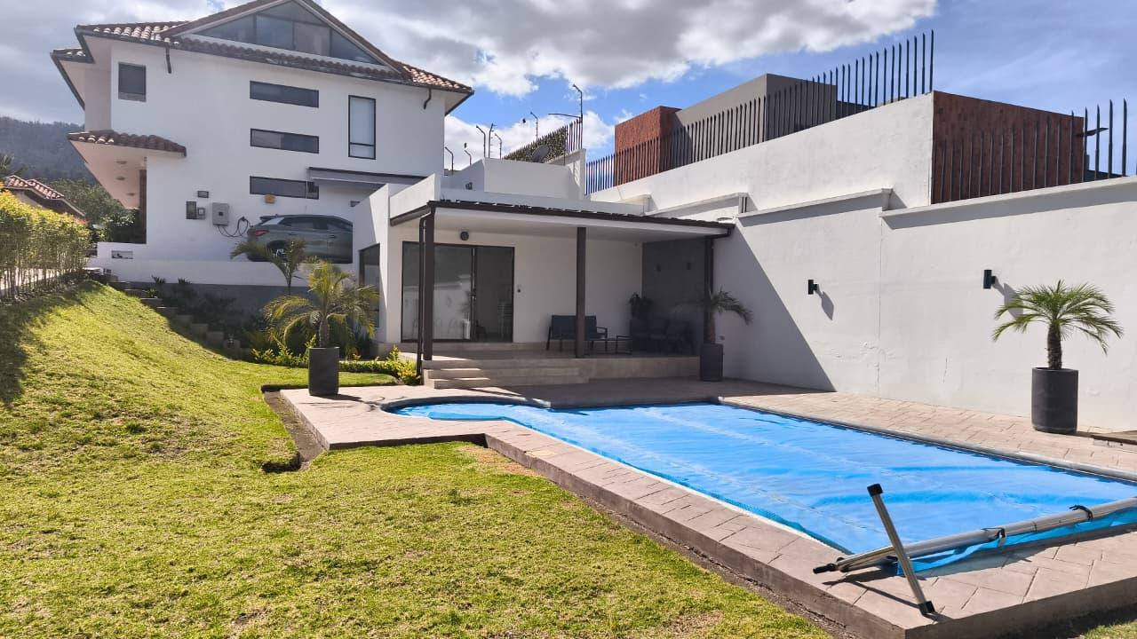 Casa for sale in Pichincha | Quito | Nayón - Tanda, Tanda, 214 m²