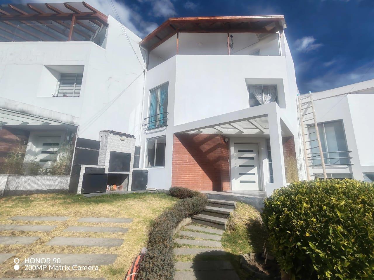 CASA EN VENTA 208 m² - PINAR ALTO