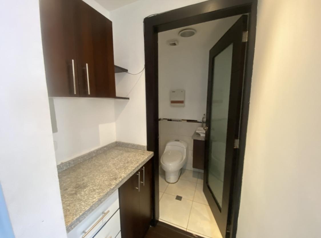 Office for sale in Pichincha | Quito | La Orellana, Av Francisco de Orellana, 65 m²