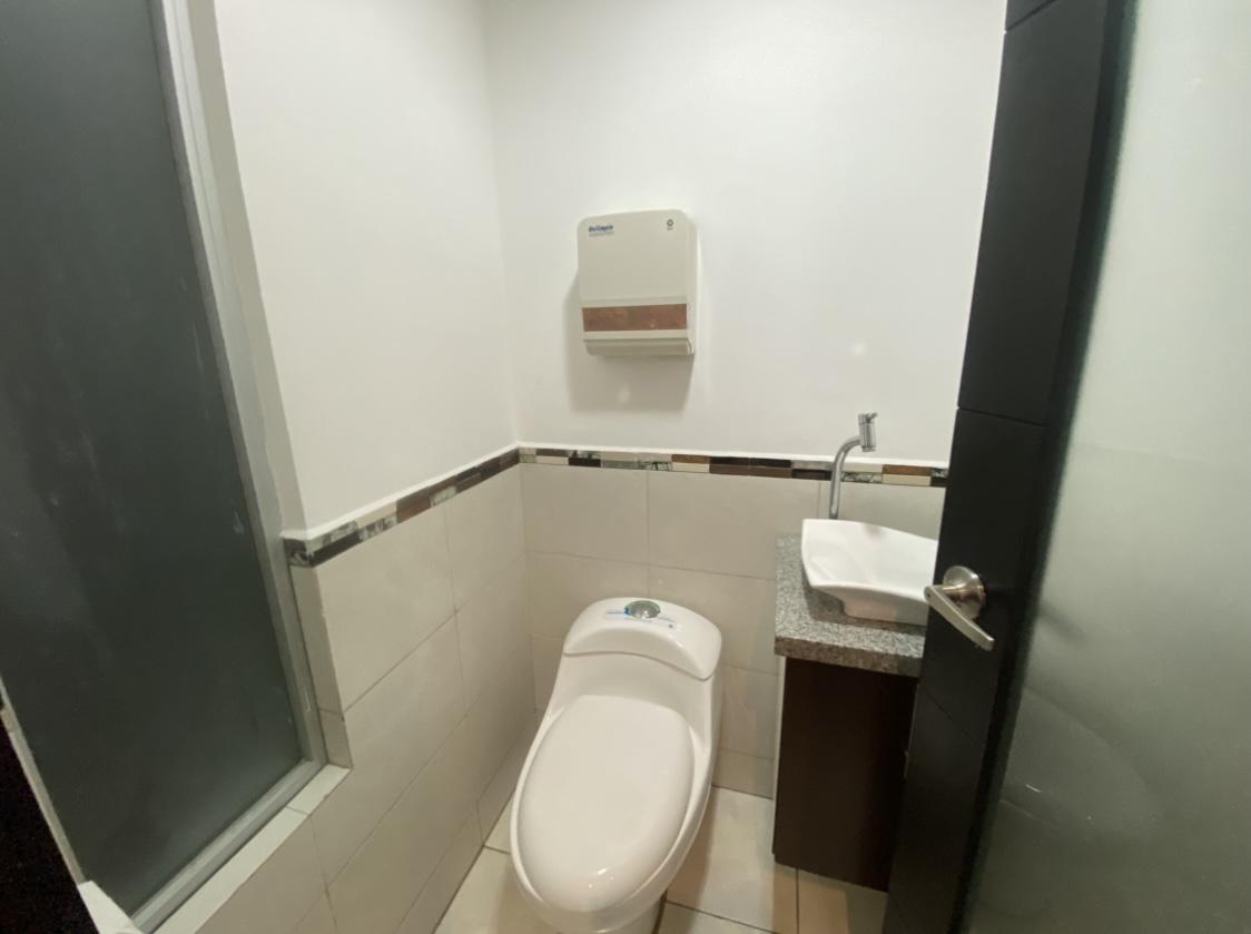 Office for sale in Pichincha | Quito | La Orellana, Av Francisco de Orellana, 65 m²