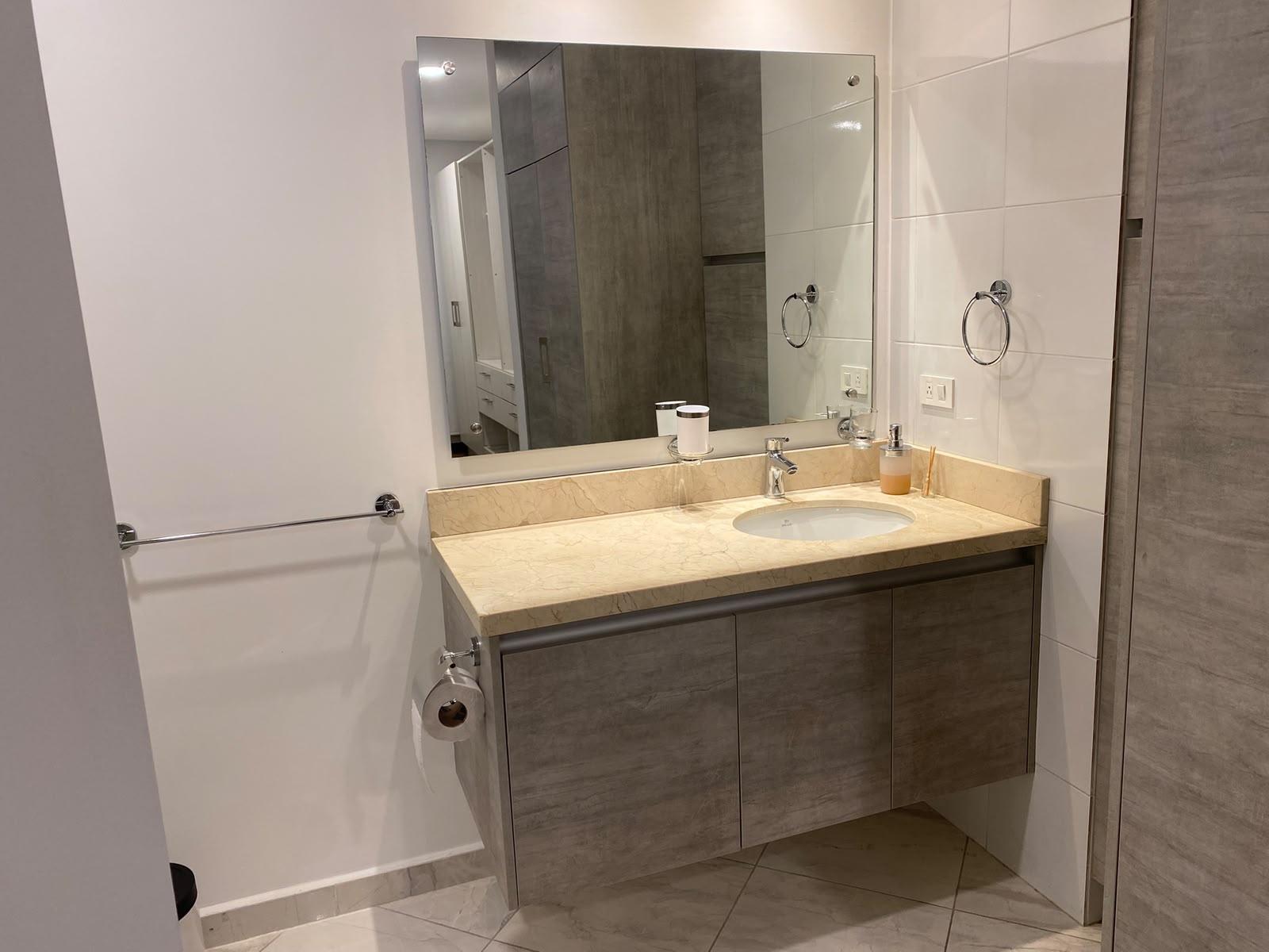 Departamento en venta en Pichincha | Quito | La Carolina, SUITE EN PISO ALTO AMOBLADA, 64 m²
