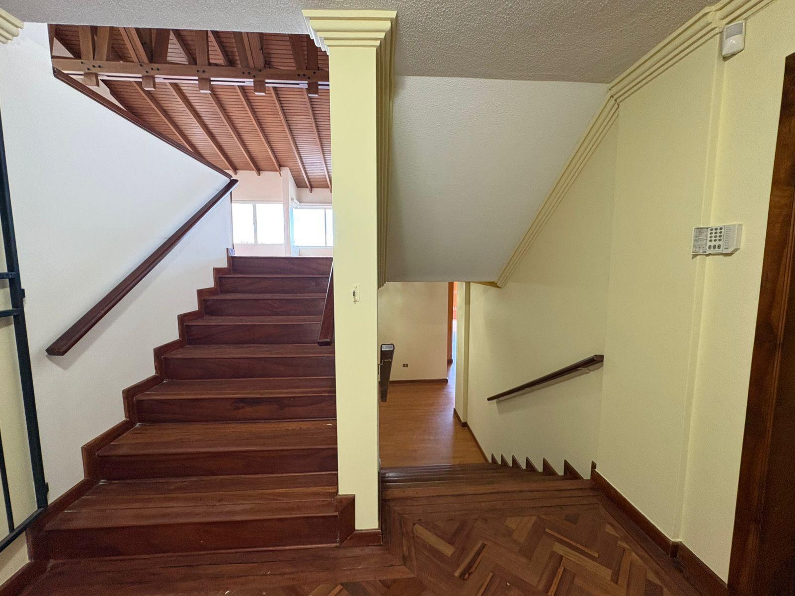 Departamento en alquiler en Pichincha | Quito | El Bosque, PENHOUSE D LUJO | PISO COMPLETO EN COLINAS DEL PICHINCHA | 879 M2, 880 m²