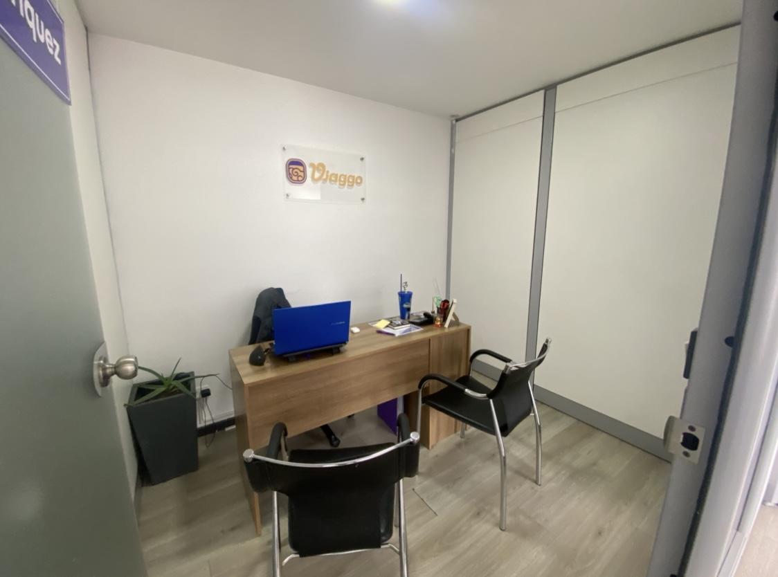 Oficina en venta en Pichincha | Quito | La Colón, La Pinta,Frente a la Embajada de España, 73 m²