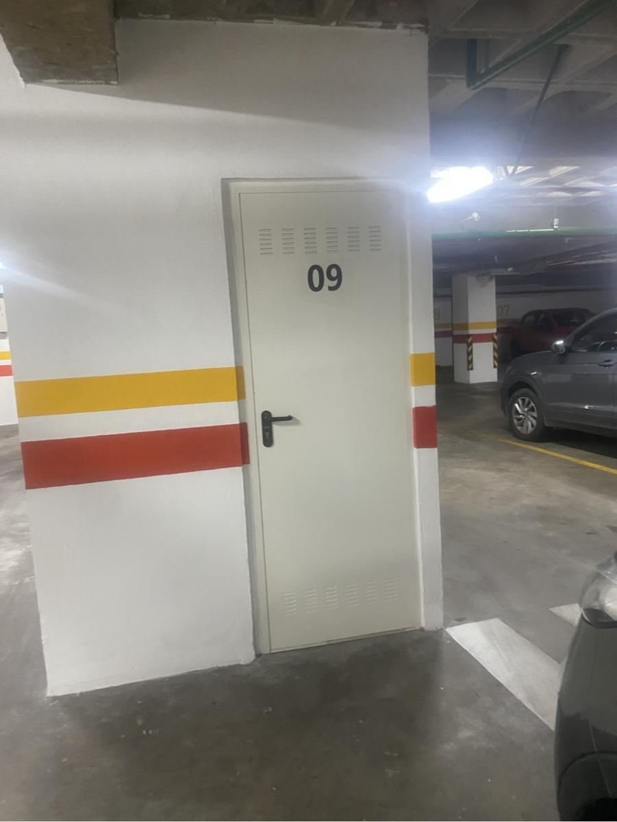 Warehouse for sale in Pichincha | Quito | La Colón, La Pinta, Embajada de España