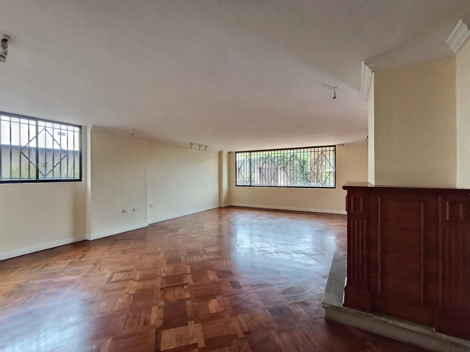 Quito Tenis Espacioso Departamento 375 m2 de 4 Dormitorio y 2 Parqueaderos