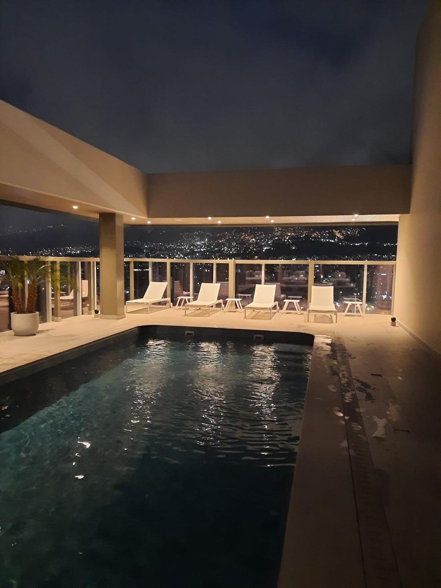 Suite Ejecutiva en Le Parc Residence piso 14 | Quito - Ecuador